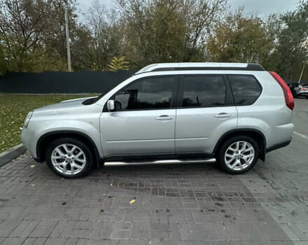 Серый Ниссан ИксТрейл, объемом двигателя 2 л и пробегом 255 тыс. км за 10500 $, фото 1 на Automoto.ua