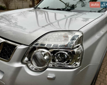 Серый Ниссан ИксТрейл, объемом двигателя 2.49 л и пробегом 199 тыс. км за 11700 $, фото 22 на Automoto.ua