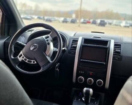 Сірий Ніссан ІксТрейл, об'ємом двигуна 2.49 л та пробігом 236 тис. км за 10999 $, фото 7 на Automoto.ua