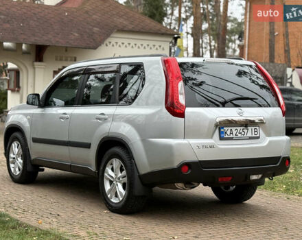 Серый Ниссан ИксТрейл, объемом двигателя 2.49 л и пробегом 199 тыс. км за 11700 $, фото 1 на Automoto.ua