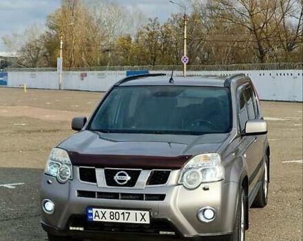 Сірий Ніссан ІксТрейл, об'ємом двигуна 2.49 л та пробігом 236 тис. км за 10999 $, фото 2 на Automoto.ua