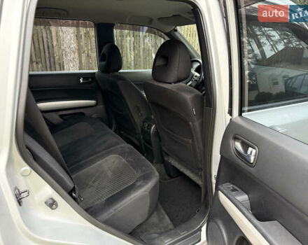 Серый Ниссан ИксТрейл, объемом двигателя 2.49 л и пробегом 199 тыс. км за 11700 $, фото 100 на Automoto.ua