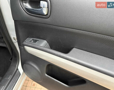 Серый Ниссан ИксТрейл, объемом двигателя 2.49 л и пробегом 199 тыс. км за 11700 $, фото 102 на Automoto.ua