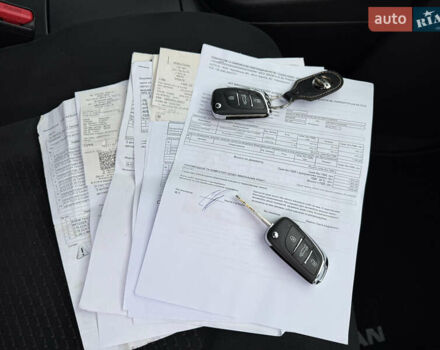 Серый Ниссан ИксТрейл, объемом двигателя 2.49 л и пробегом 199 тыс. км за 11700 $, фото 13 на Automoto.ua