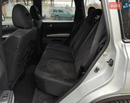 Серый Ниссан ИксТрейл, объемом двигателя 2.49 л и пробегом 199 тыс. км за 11700 $, фото 93 на Automoto.ua