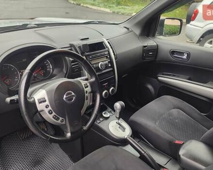 Серый Ниссан ИксТрейл, объемом двигателя 2.49 л и пробегом 217 тыс. км за 9951 $, фото 13 на Automoto.ua