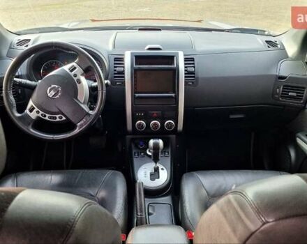 Сірий Ніссан ІксТрейл, об'ємом двигуна 2.49 л та пробігом 236 тис. км за 10999 $, фото 9 на Automoto.ua