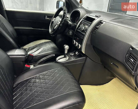 Серый Ниссан ИксТрейл, объемом двигателя 1.99 л и пробегом 222 тыс. км за 11300 $, фото 16 на Automoto.ua