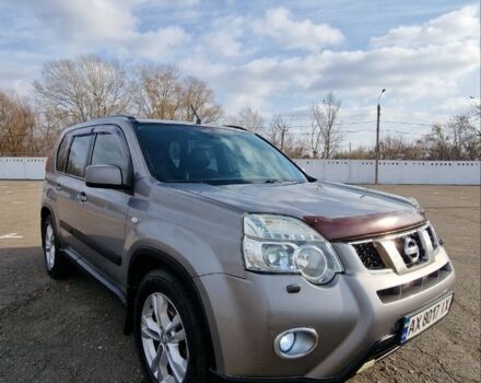 Сірий Ніссан ІксТрейл, об'ємом двигуна 2.5 л та пробігом 236 тис. км за 11000 $, фото 1 на Automoto.ua