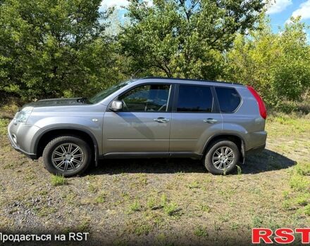 Серый Ниссан ИксТрейл, объемом двигателя 2 л и пробегом 240 тыс. км за 11500 $, фото 1 на Automoto.ua