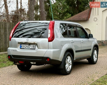 Серый Ниссан ИксТрейл, объемом двигателя 2.49 л и пробегом 199 тыс. км за 11700 $, фото 3 на Automoto.ua
