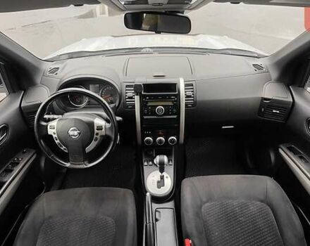 Серый Ниссан ИксТрейл, объемом двигателя 2.49 л и пробегом 217 тыс. км за 10000 $, фото 22 на Automoto.ua