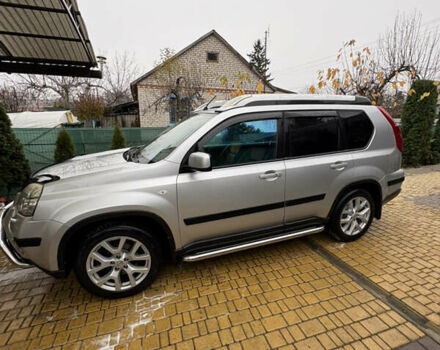 Сірий Ніссан ІксТрейл, об'ємом двигуна 2.49 л та пробігом 196 тис. км за 11800 $, фото 1 на Automoto.ua