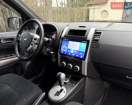 Серый Ниссан ИксТрейл, объемом двигателя 2.49 л и пробегом 199 тыс. км за 11700 $, фото 17 на Automoto.ua