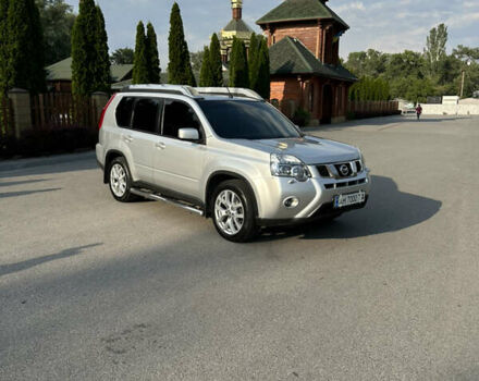 Серый Ниссан ИксТрейл, объемом двигателя 2 л и пробегом 245 тыс. км за 9999 $, фото 1 на Automoto.ua