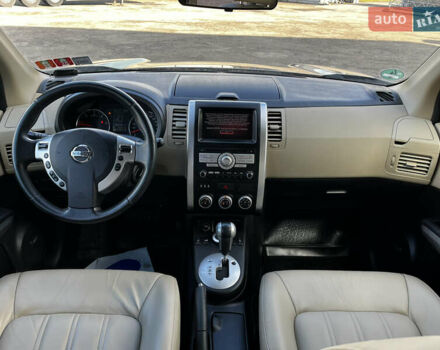 Серый Ниссан ИксТрейл, объемом двигателя 2 л и пробегом 269 тыс. км за 13499 $, фото 18 на Automoto.ua
