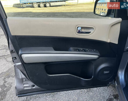 Серый Ниссан ИксТрейл, объемом двигателя 2 л и пробегом 269 тыс. км за 13399 $, фото 20 на Automoto.ua