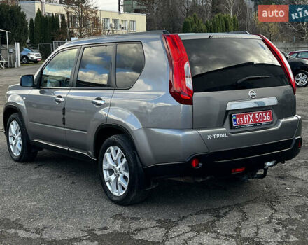 Серый Ниссан ИксТрейл, объемом двигателя 2 л и пробегом 269 тыс. км за 13399 $, фото 6 на Automoto.ua