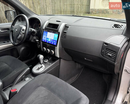 Серый Ниссан ИксТрейл, объемом двигателя 2.49 л и пробегом 199 тыс. км за 11700 $, фото 120 на Automoto.ua