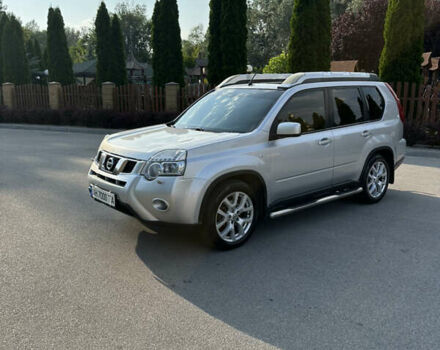 Серый Ниссан ИксТрейл, объемом двигателя 2 л и пробегом 245 тыс. км за 9999 $, фото 7 на Automoto.ua