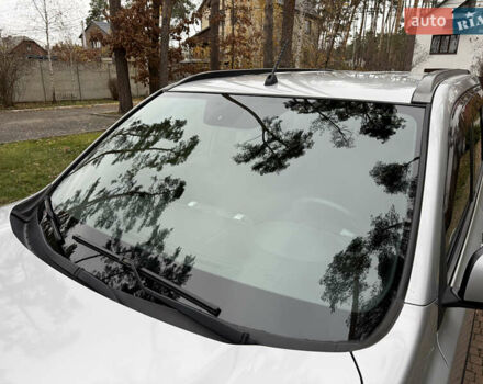 Серый Ниссан ИксТрейл, объемом двигателя 2.49 л и пробегом 199 тыс. км за 11700 $, фото 23 на Automoto.ua