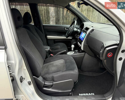 Серый Ниссан ИксТрейл, объемом двигателя 2.49 л и пробегом 199 тыс. км за 11700 $, фото 114 на Automoto.ua