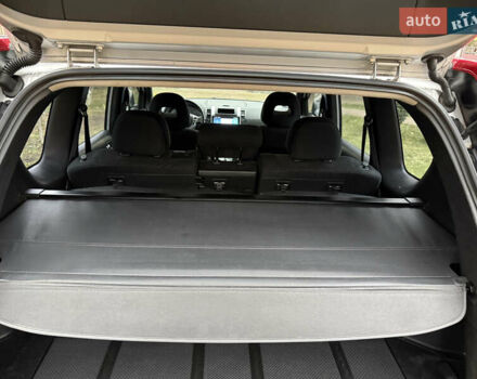 Серый Ниссан ИксТрейл, объемом двигателя 2.49 л и пробегом 199 тыс. км за 11700 $, фото 127 на Automoto.ua