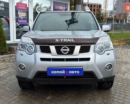 Серый Ниссан ИксТрейл, объемом двигателя 2 л и пробегом 188 тыс. км за 12300 $, фото 2 на Automoto.ua