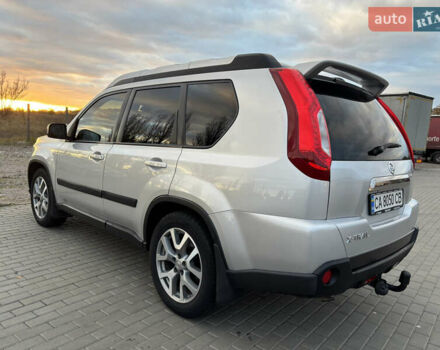 Сірий Ніссан ІксТрейл, об'ємом двигуна 2 л та пробігом 142 тис. км за 9900 $, фото 5 на Automoto.ua