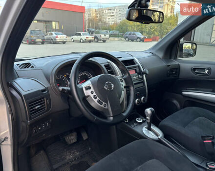 Сірий Ніссан ІксТрейл, об'ємом двигуна 2 л та пробігом 142 тис. км за 9900 $, фото 8 на Automoto.ua