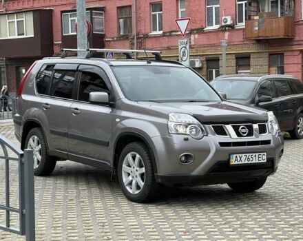 Сірий Ніссан ІксТрейл, об'ємом двигуна 2.5 л та пробігом 79 тис. км за 11500 $, фото 1 на Automoto.ua