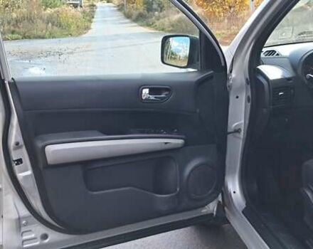 Сірий Ніссан ІксТрейл, об'ємом двигуна 2 л та пробігом 297 тис. км за 12350 $, фото 10 на Automoto.ua