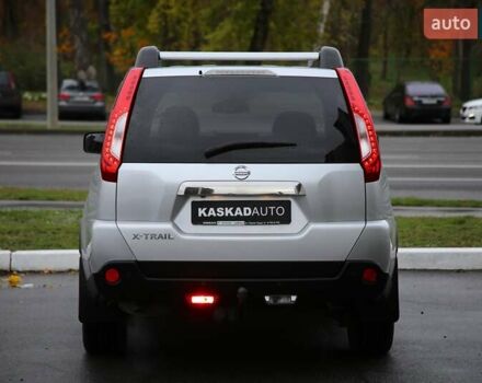 Ниссан ИксТрейл 2012 в Харькове на Automoto.ua Серый Ниссан ИксТрейл, объемом двигателя 2 л и пробегом 193 тыс. км за 10950 $, фото 4 на Automoto.ua