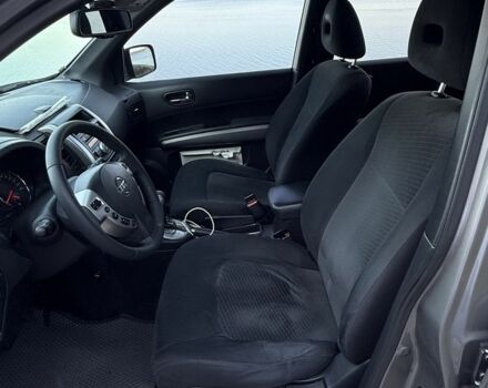 Сірий Ніссан ІксТрейл, об'ємом двигуна 2 л та пробігом 174 тис. км за 11500 $, фото 7 на Automoto.ua