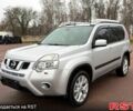 Сірий Ніссан ІксТрейл, об'ємом двигуна 2 л та пробігом 160 тис. км за 11200 $, фото 2 на Automoto.ua