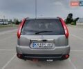 Серый Ниссан ИксТрейл, объемом двигателя 2 л и пробегом 200 тыс. км за 10800 $, фото 5 на Automoto.ua