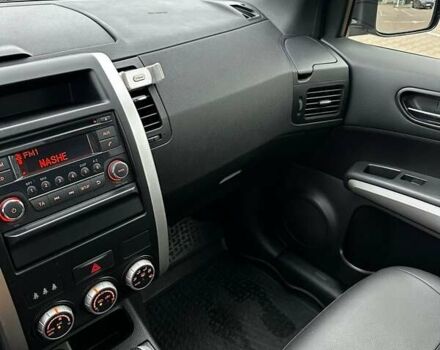 Серый Ниссан ИксТрейл, объемом двигателя 2 л и пробегом 84 тыс. км за 14500 $, фото 22 на Automoto.ua