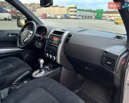 Сірий Ніссан ІксТрейл, об'ємом двигуна 2 л та пробігом 142 тис. км за 9900 $, фото 10 на Automoto.ua