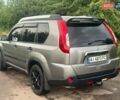 Серый Ниссан ИксТрейл, объемом двигателя 2 л и пробегом 185 тыс. км за 9300 $, фото 2 на Automoto.ua