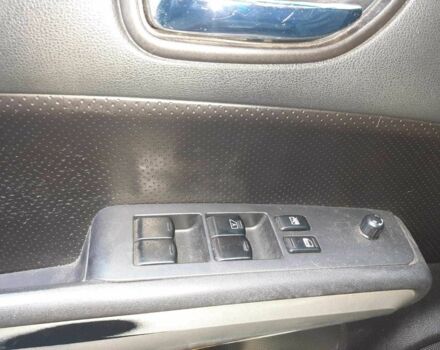 Сірий Ніссан ІксТрейл, об'ємом двигуна 2 л та пробігом 190 тис. км за 11000 $, фото 7 на Automoto.ua