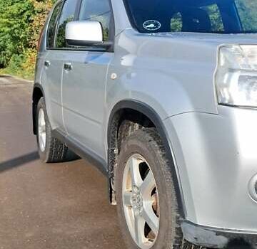 Сірий Ніссан ІксТрейл, об'ємом двигуна 2 л та пробігом 297 тис. км за 12350 $, фото 6 на Automoto.ua