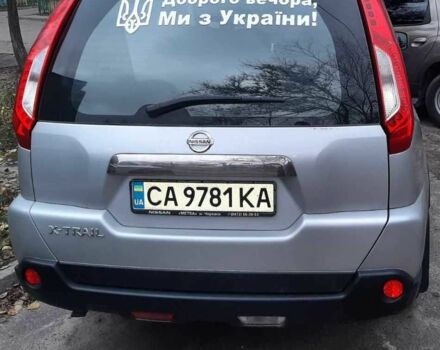 Сірий Ніссан ІксТрейл, об'ємом двигуна 2 л та пробігом 190 тис. км за 11000 $, фото 2 на Automoto.ua