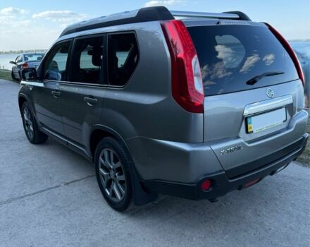 Сірий Ніссан ІксТрейл, об'ємом двигуна 2 л та пробігом 174 тис. км за 11500 $, фото 1 на Automoto.ua