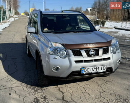 Серый Ниссан ИксТрейл, объемом двигателя 2 л и пробегом 232 тыс. км за 11700 $, фото 12 на Automoto.ua