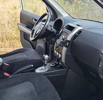 Сірий Ніссан ІксТрейл, об'ємом двигуна 2 л та пробігом 297 тис. км за 12350 $, фото 9 на Automoto.ua