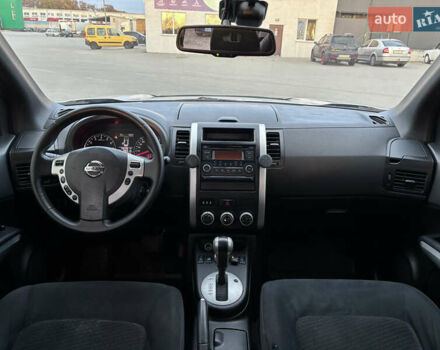Сірий Ніссан ІксТрейл, об'ємом двигуна 2 л та пробігом 142 тис. км за 9900 $, фото 9 на Automoto.ua