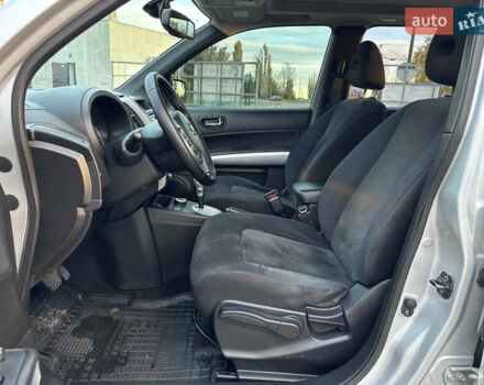 Сірий Ніссан ІксТрейл, об'ємом двигуна 2 л та пробігом 142 тис. км за 9900 $, фото 14 на Automoto.ua