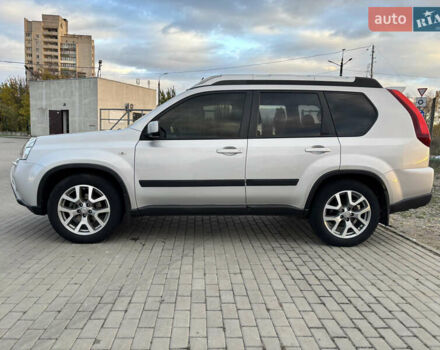 Сірий Ніссан ІксТрейл, об'ємом двигуна 2 л та пробігом 142 тис. км за 9900 $, фото 6 на Automoto.ua