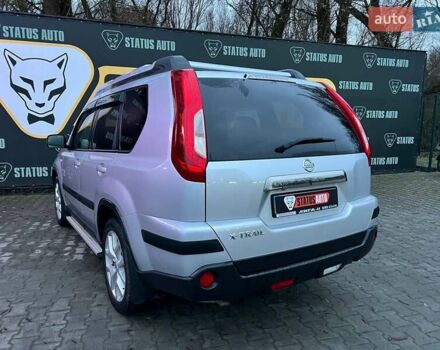 Серый Ниссан ИксТрейл, объемом двигателя 2 л и пробегом 90 тыс. км за 15000 $, фото 5 на Automoto.ua