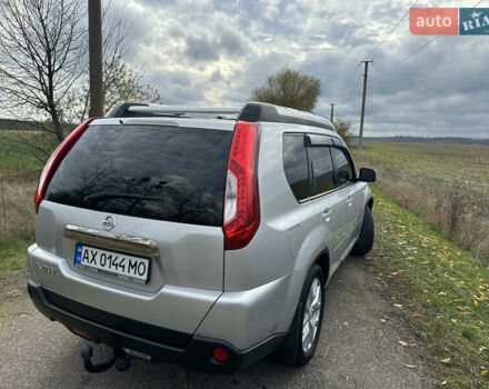 Серый Ниссан ИксТрейл, объемом двигателя 2 л и пробегом 158 тыс. км за 10300 $, фото 7 на Automoto.ua